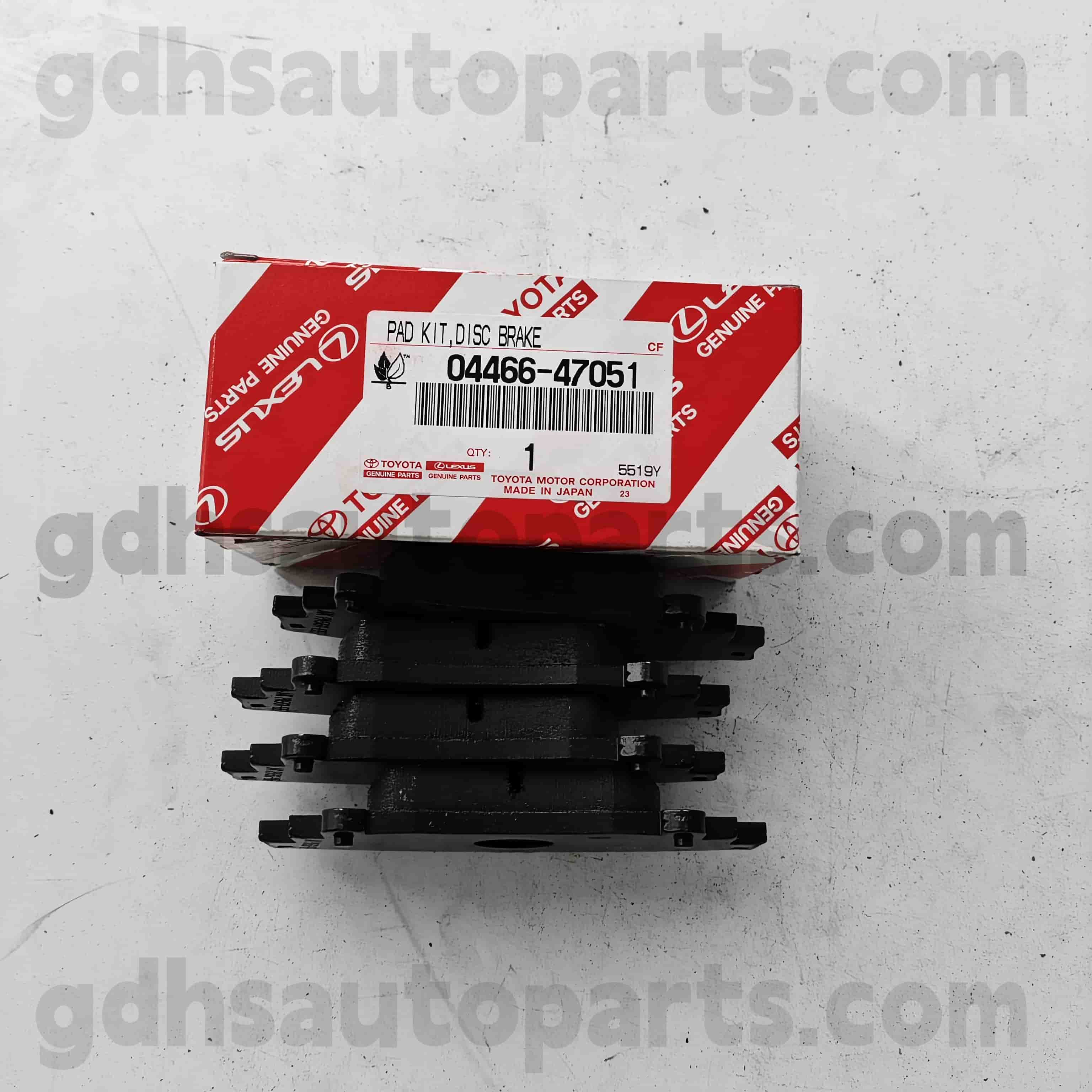 04466-60140 Toyota ชิ้นส่วนของแท้ผ้าเบรคด้านหลังสำหรับเรือลาดตระเวน Land Prado、 Fortuner、 Hilux Chassis no. GRJ150